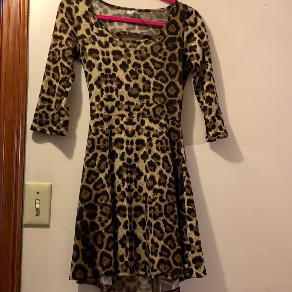 Cheetah skater styled dress with key hole back.
